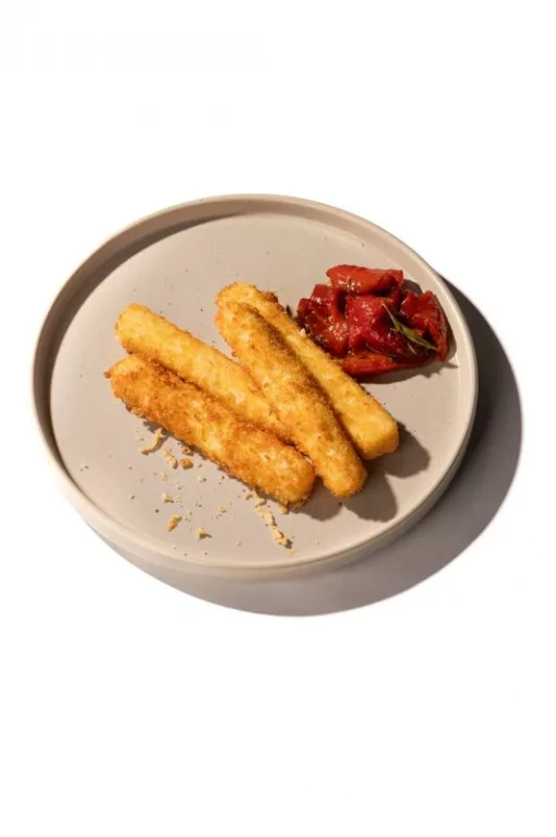 Сырные сигары с вареньем из болгарского перца