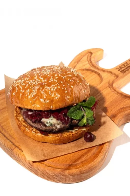 Вишневый Бэйси