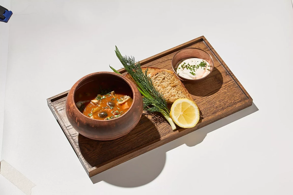 Нажористая мясная солянка с маринованными груздями