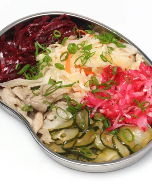 Тарелка маринадов и разносолов