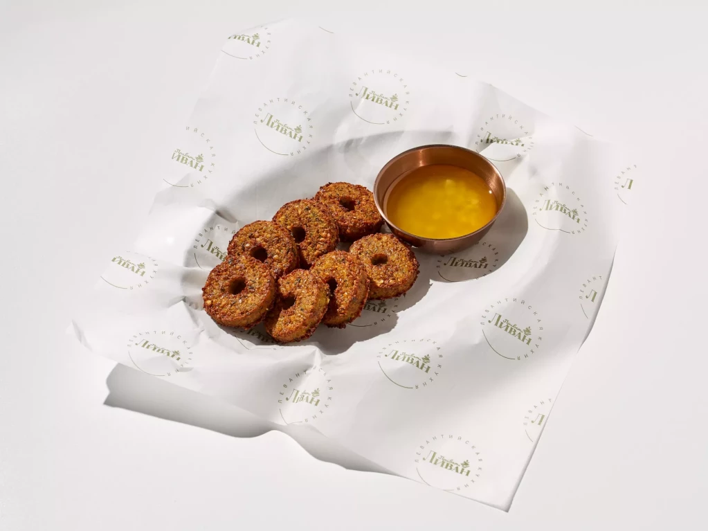 ФИРМЕННЫЙ ФАЛАФЕЛЬ С ЧЕСНОЧНЫМ МАСЛОМ