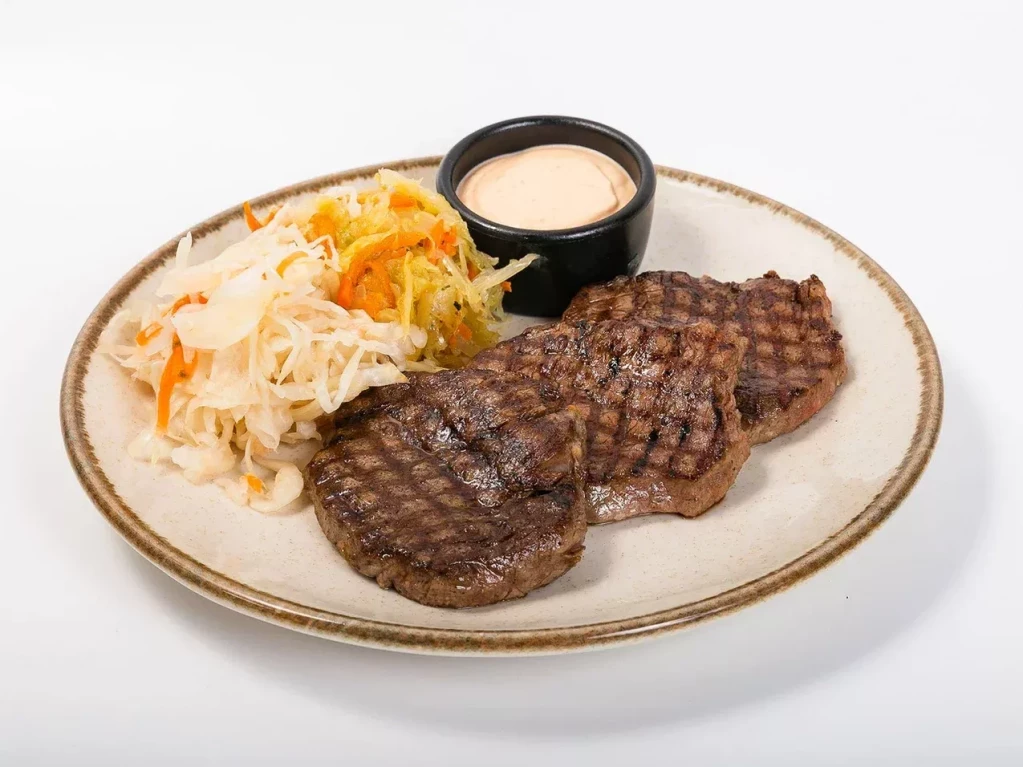 Медальоны из говяжей вырезки