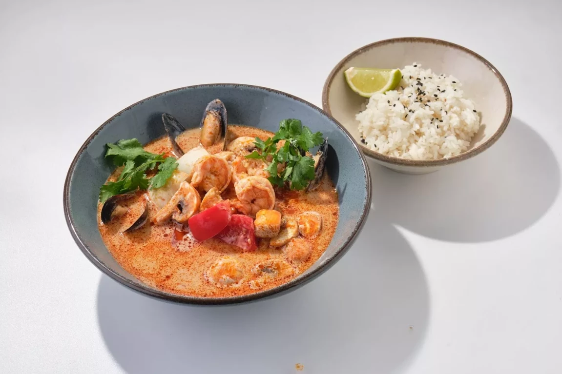 Том Ям с морепродуктами XL