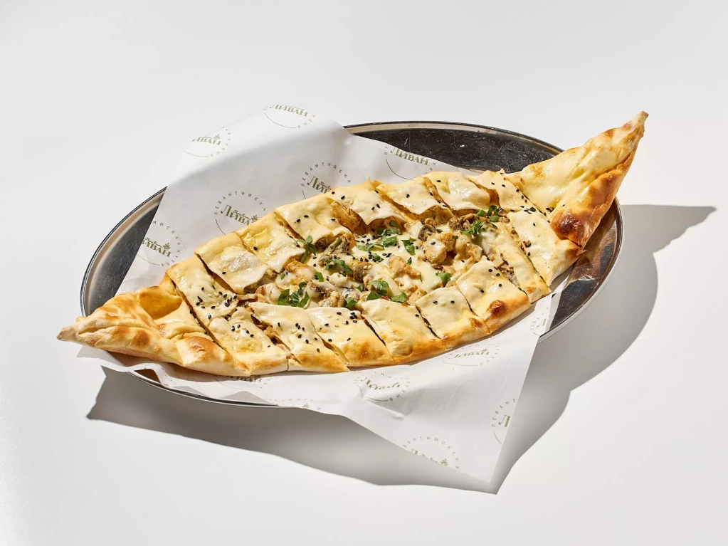 ПОЛУМЕТРОВАЯ ЛОДОЧКА ПИДЕ С ГРИБАМИ И ЦЫПЛЕНКОМ