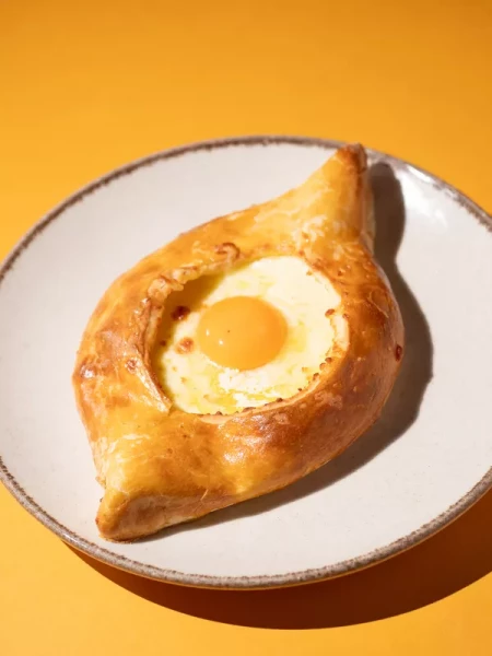 Хачапури по-аджарски