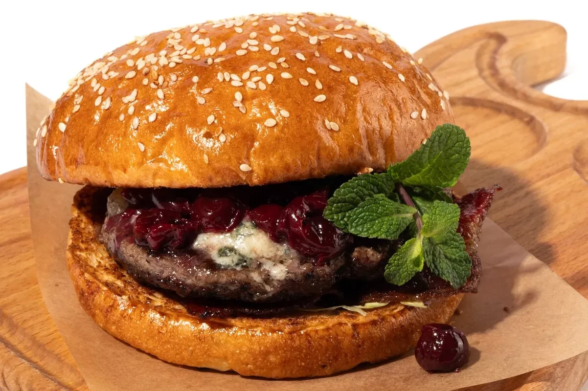 Вишневый Бэйси