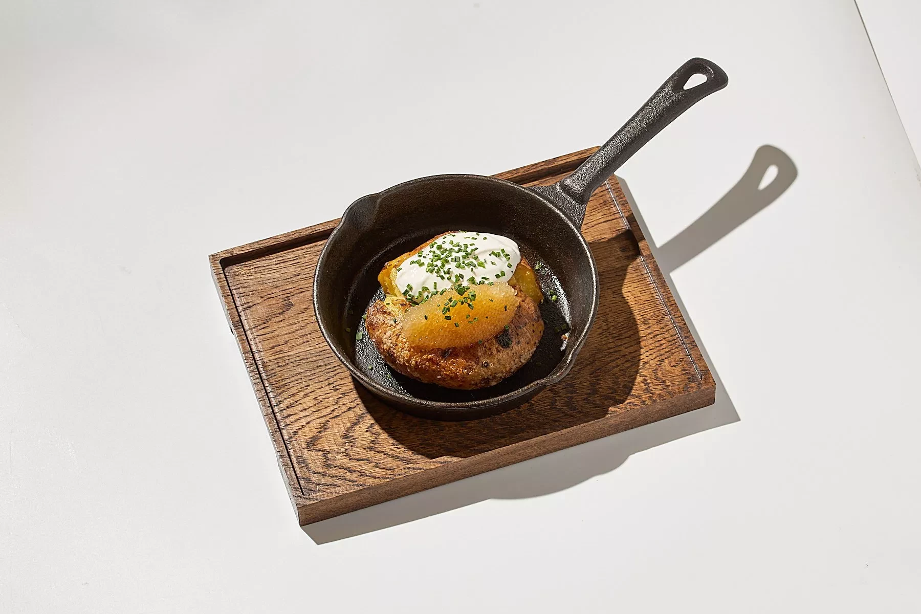 Давлянка из картофеля с щучьей икрой и сметаной