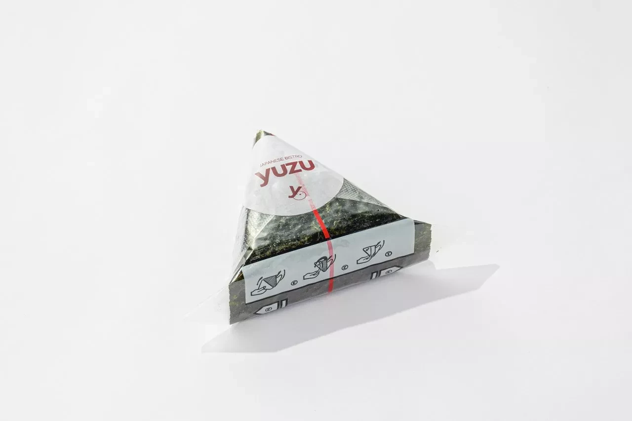 Онигири лосось спайси