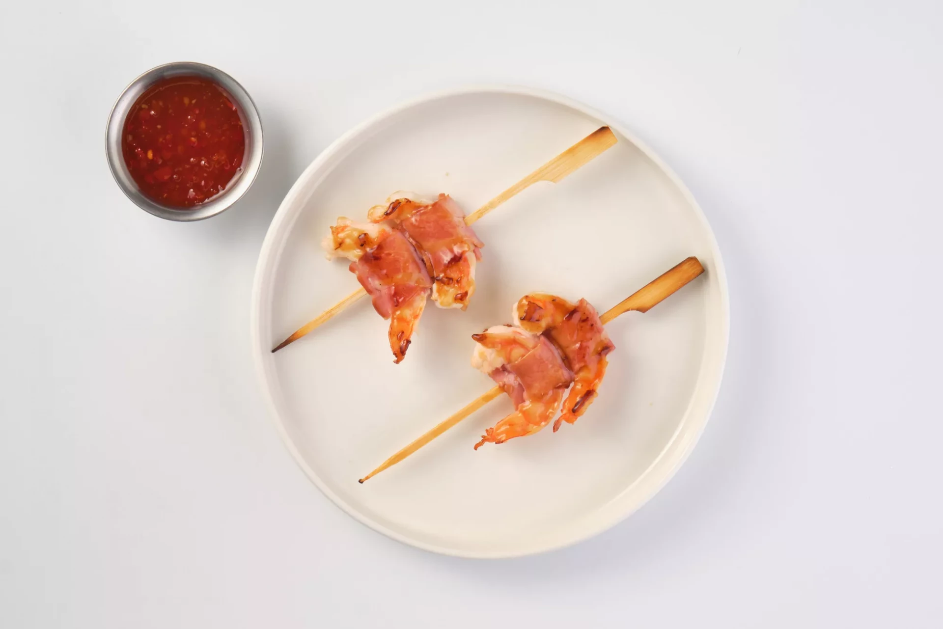 Шашлычки с креветкой в беконе