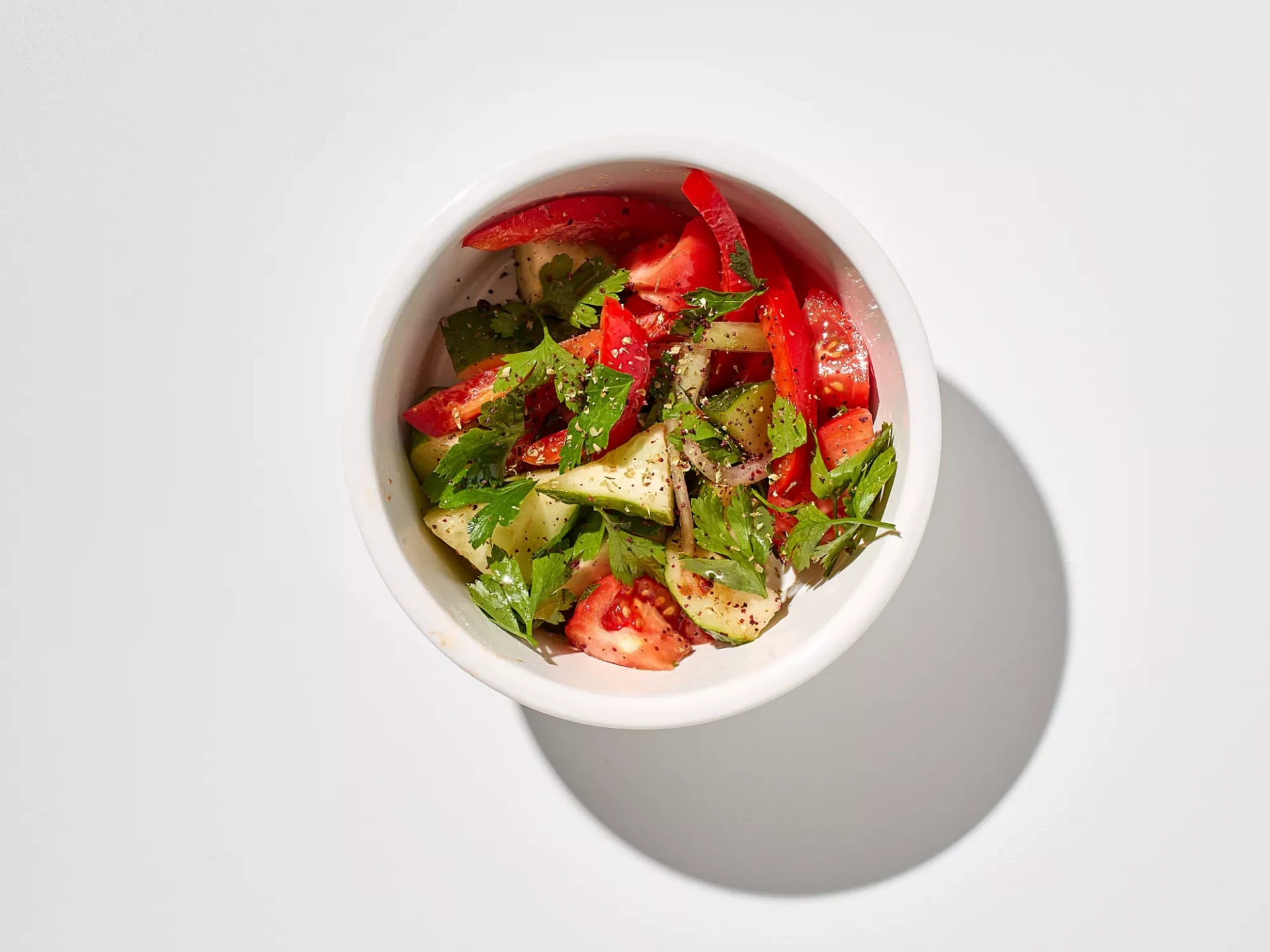 ЧОБАН САЛАТ С ГРАНАТОВОЙ ЗАПРАВКОЙ