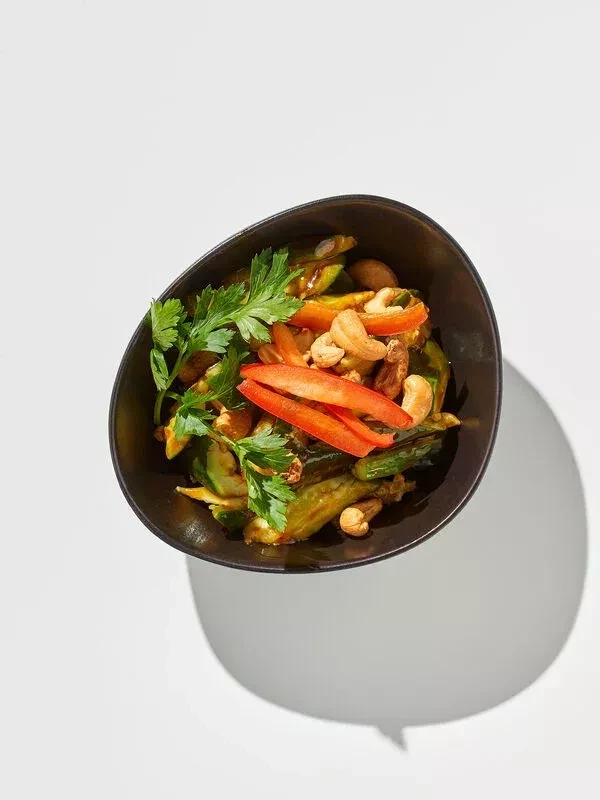 Битые огурцы с кешью