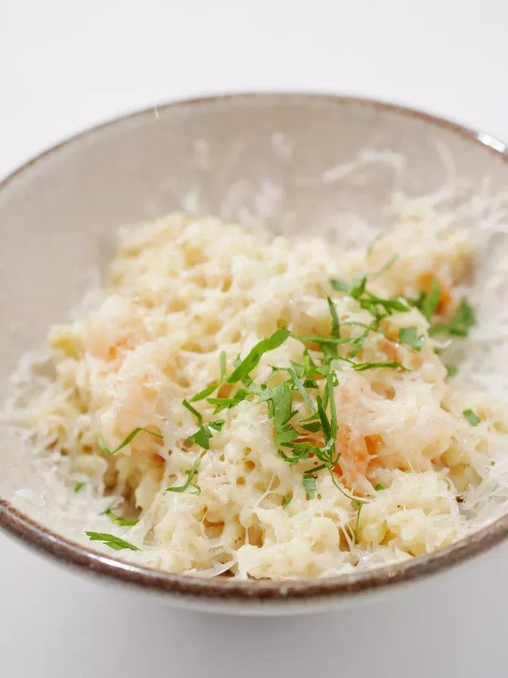 Булгур с креветками и пармезаном