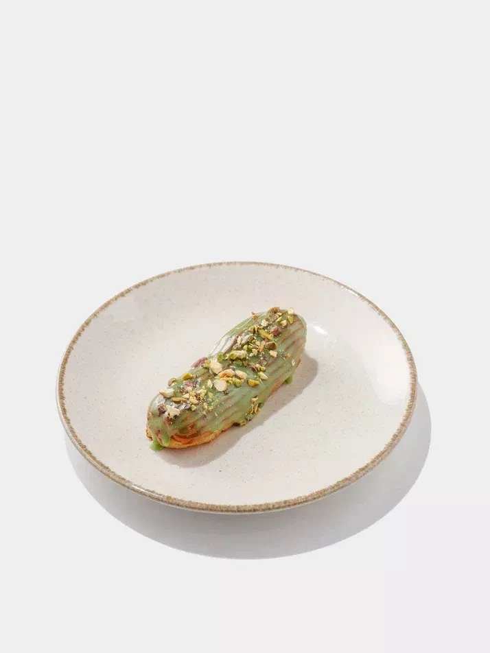 Эклер Фисташка малина