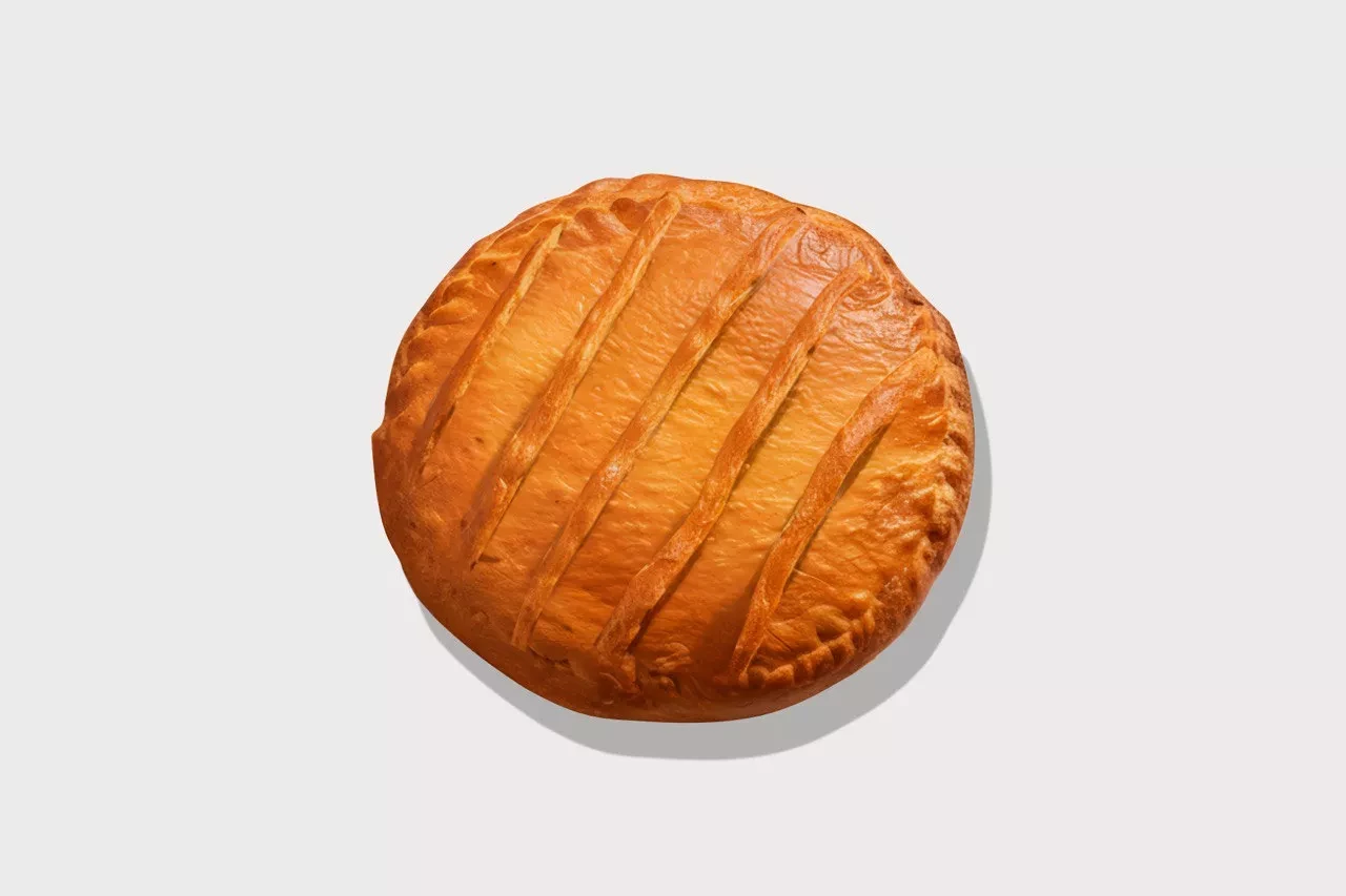 Фирменный пирог Домовой с луком и яйцом