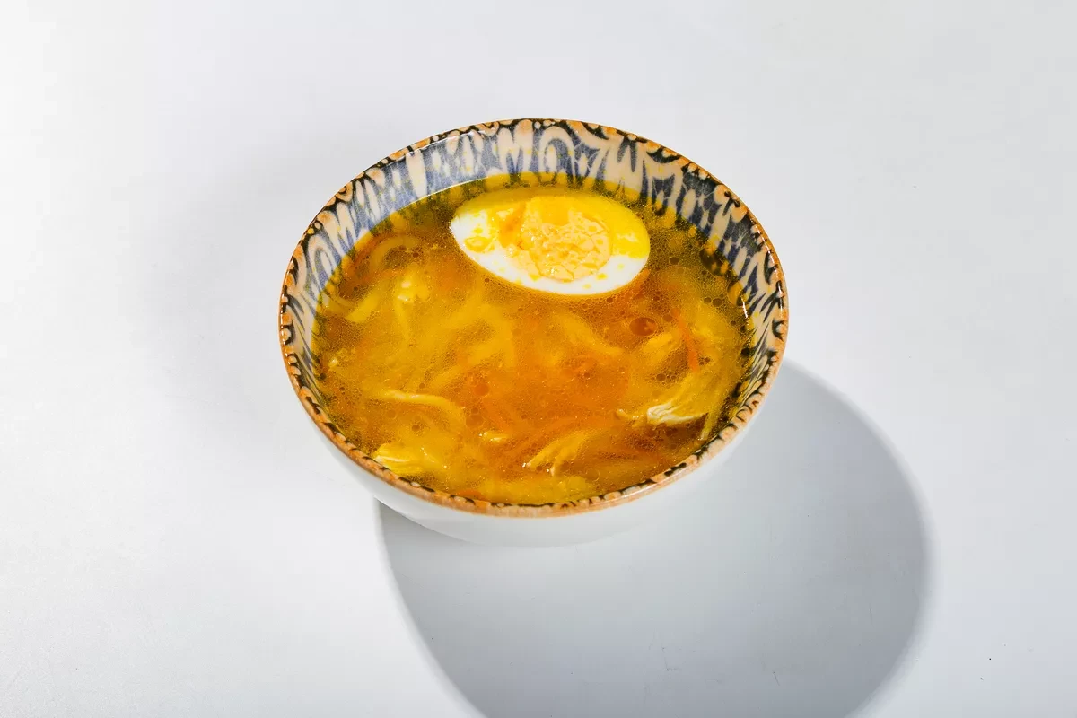 Куриный суп с домашней лапшой